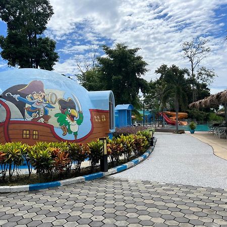 Myrus Resort Langkawi パンタイ・サナング エクステリア 写真