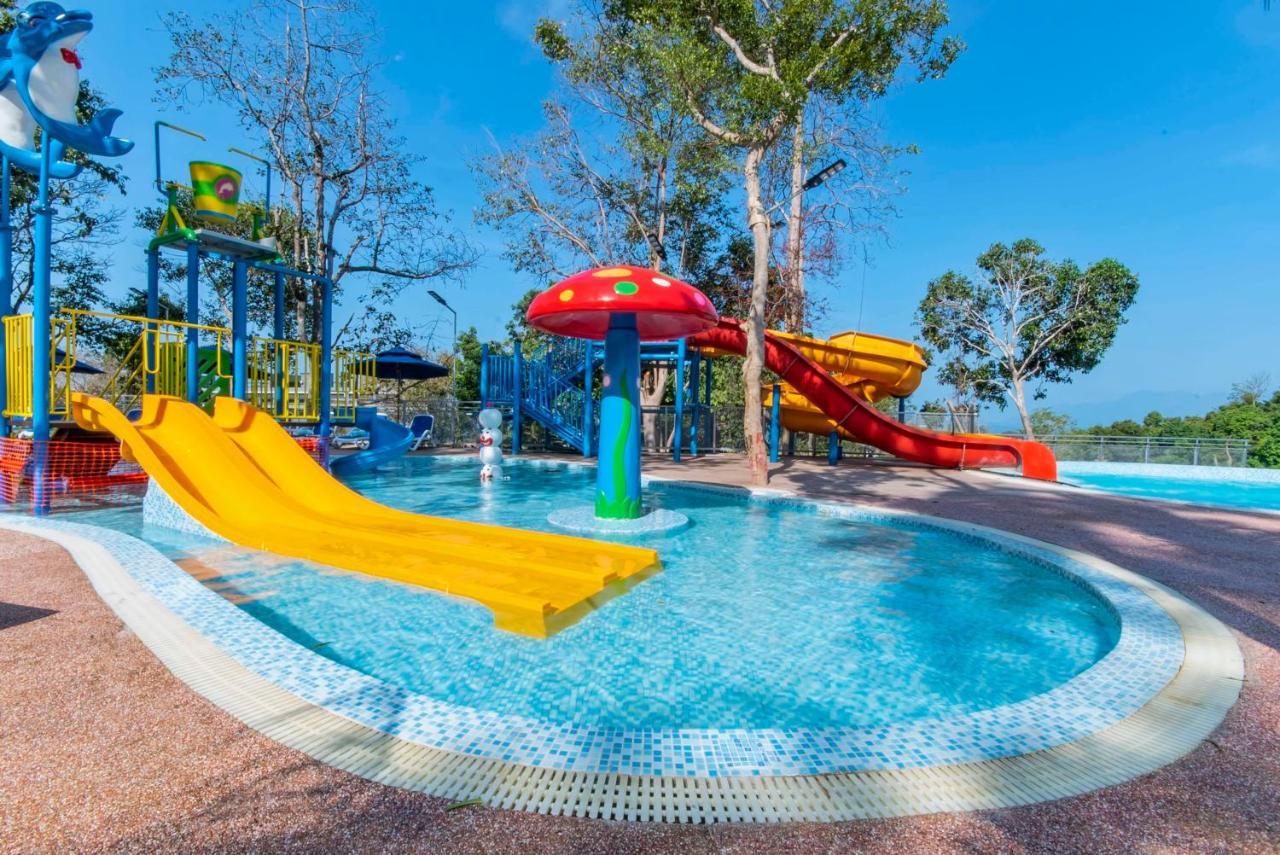 Myrus Resort Langkawi パンタイ・サナング エクステリア 写真