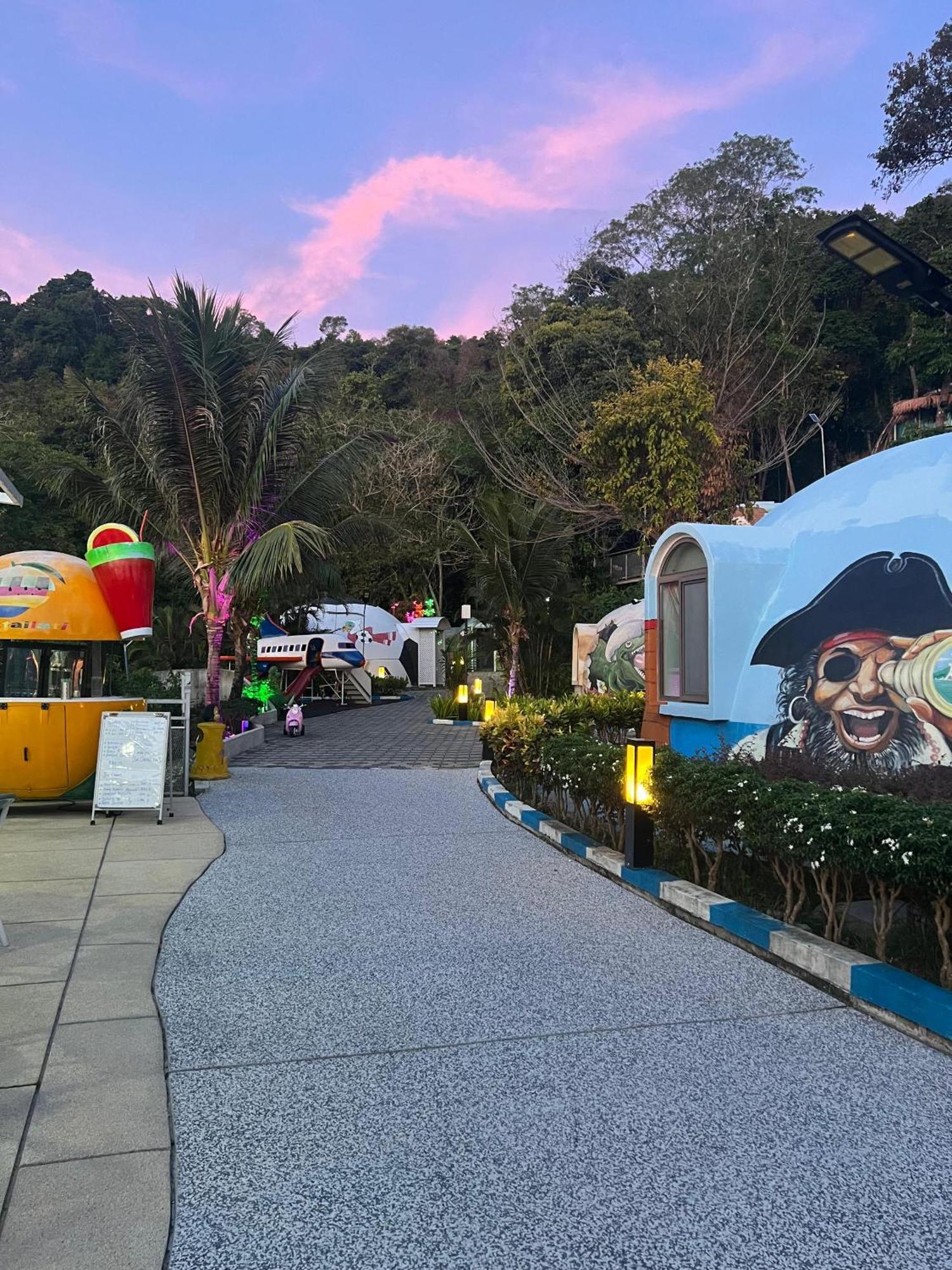Myrus Resort Langkawi パンタイ・サナング エクステリア 写真